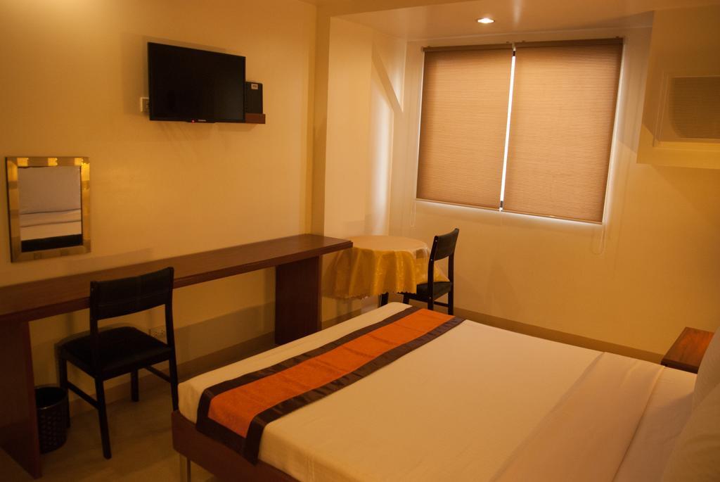 M Suites Hotel Makati City Room photo